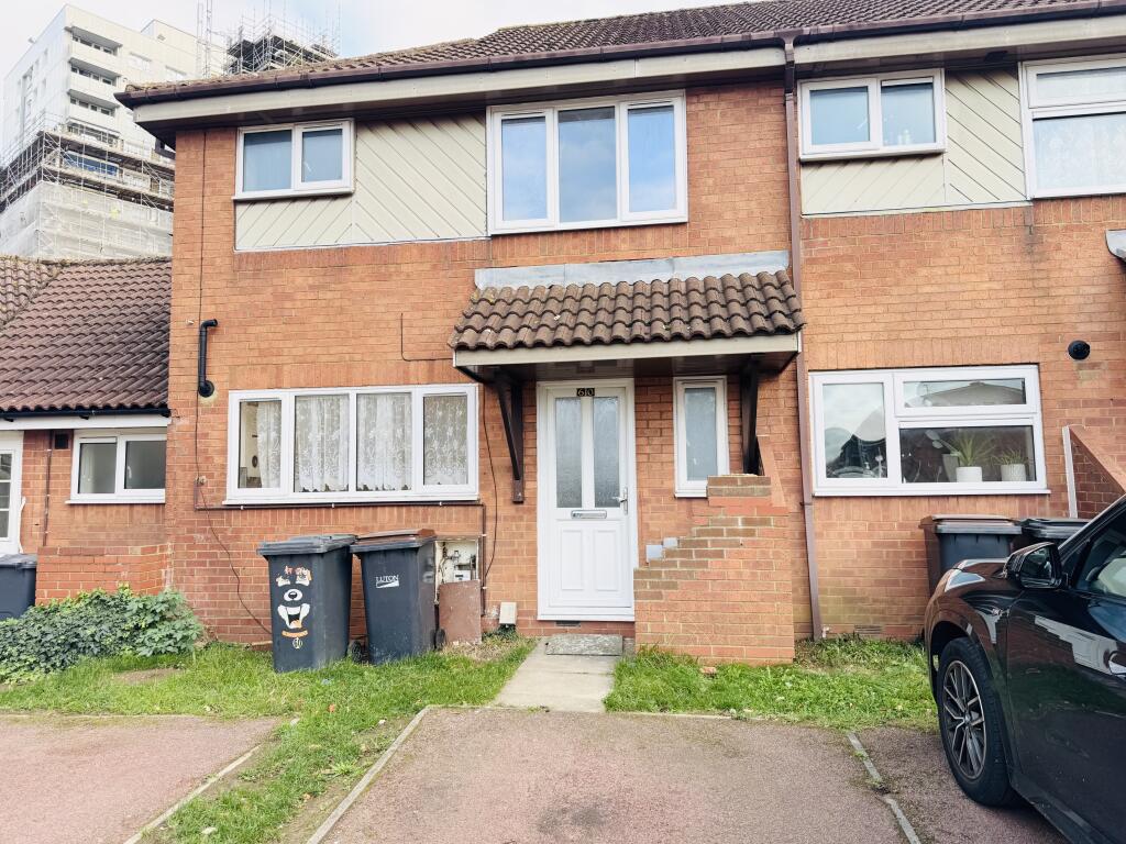 3 bed Mid Terraced House for rent in Luton. From Luton Heights Ltd - Luton