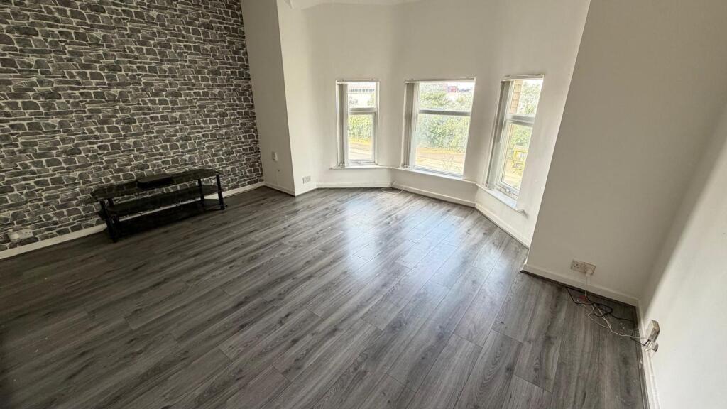 2 bed 1st Floor Flat for rent in Liverpool. From Lyons Estates Ltd - Liverpool