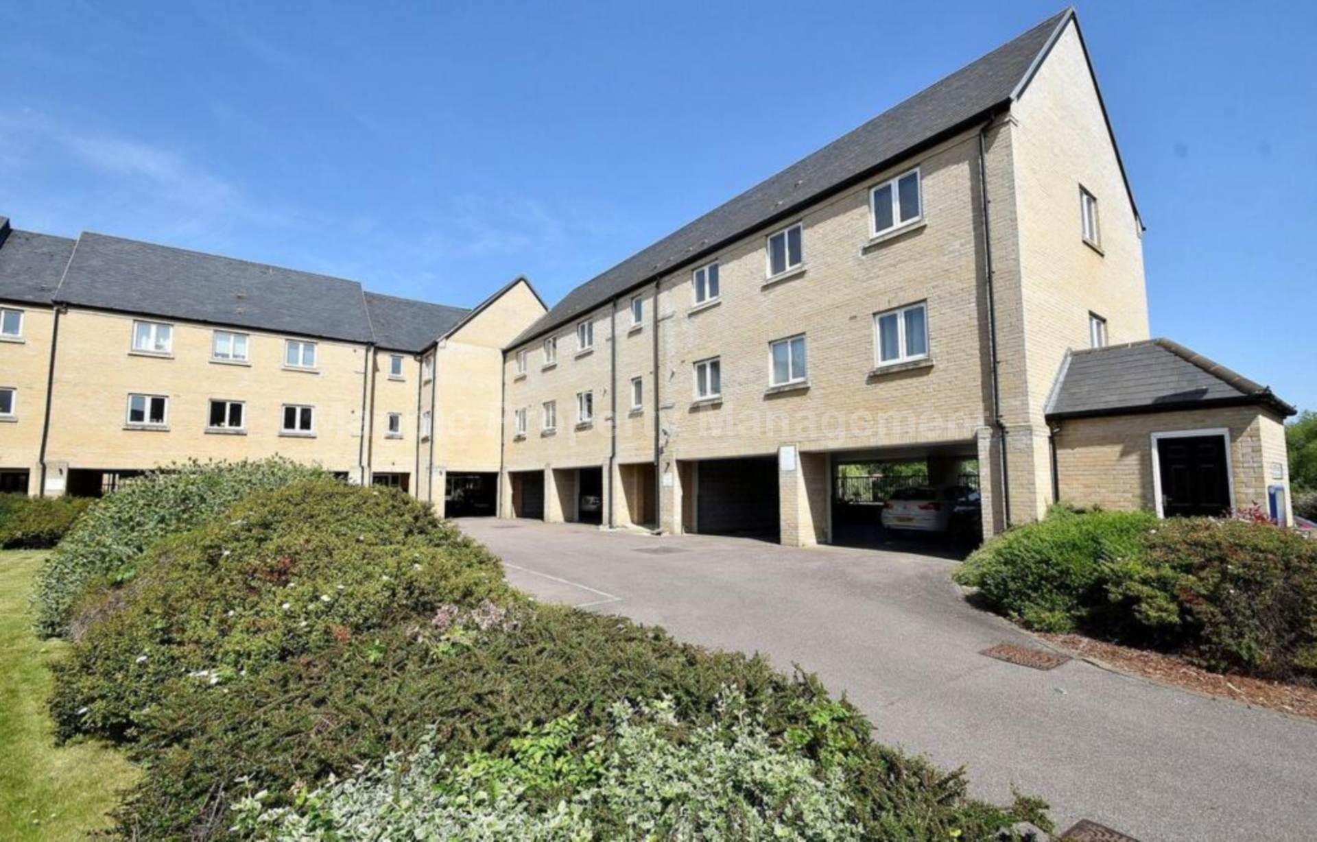 2 bed Apartment for rent in Little Paxton. From Magpie Property Management - St Neots