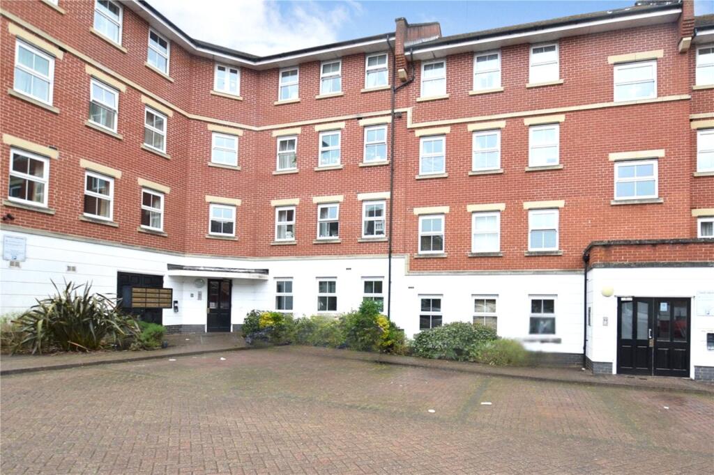 2 bed Apartment for rent in Aldershot. From Mackenzie Smith - Farnborough
