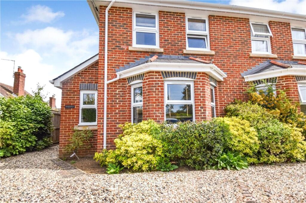 3 bed Semi Detached for rent in Ash Green. From Mackenzie Smith - Farnborough 3 bed Semi Detached for rent in Ash Green. From Mackenzie Smith - Farnborough