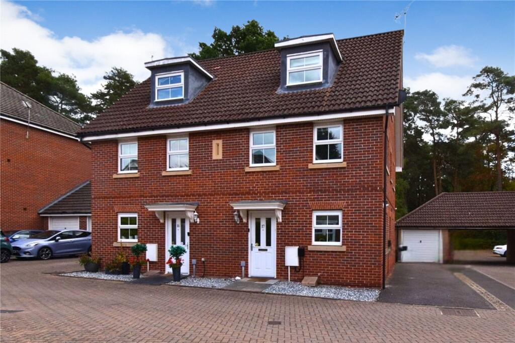 3 bed Semi Detached for rent in Farnborough. From Mackenzie Smith - Farnborough 3 bed Semi Detached for rent in Farnborough. From Mackenzie Smith - Farnborough