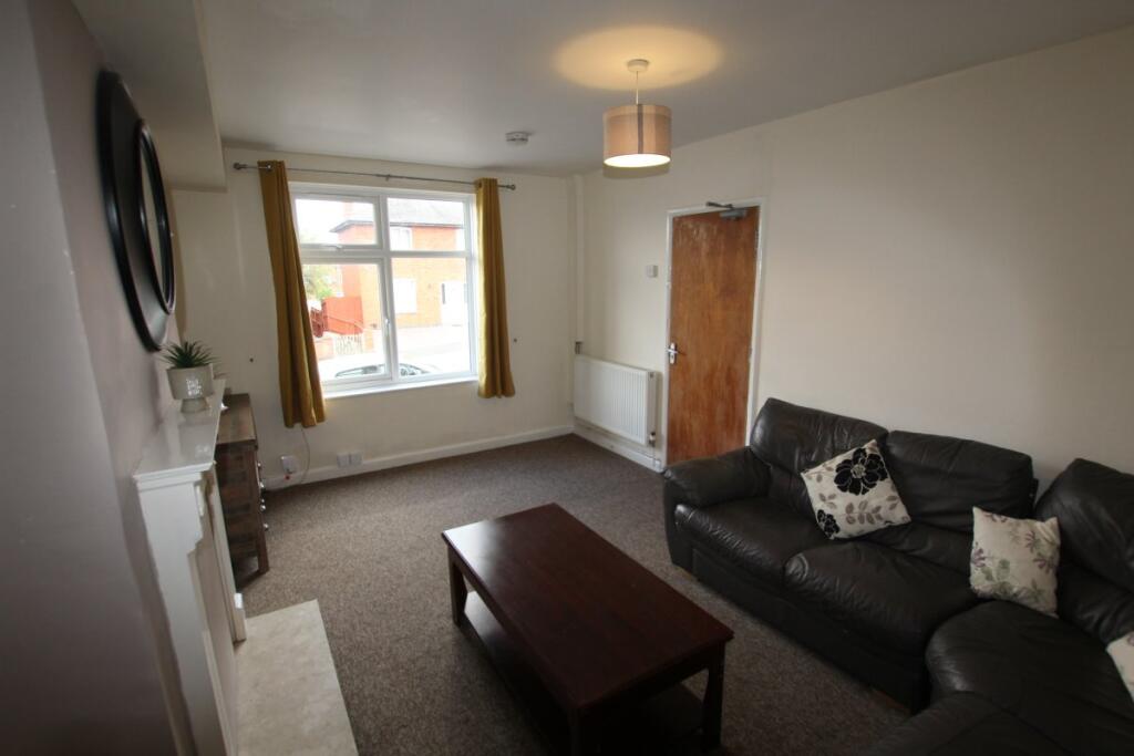 5 bed Mid Terraced House for rent in Boughton. From Miltons - Northampton 5 bed Mid Terraced House for rent in Boughton. From Miltons - Northampton