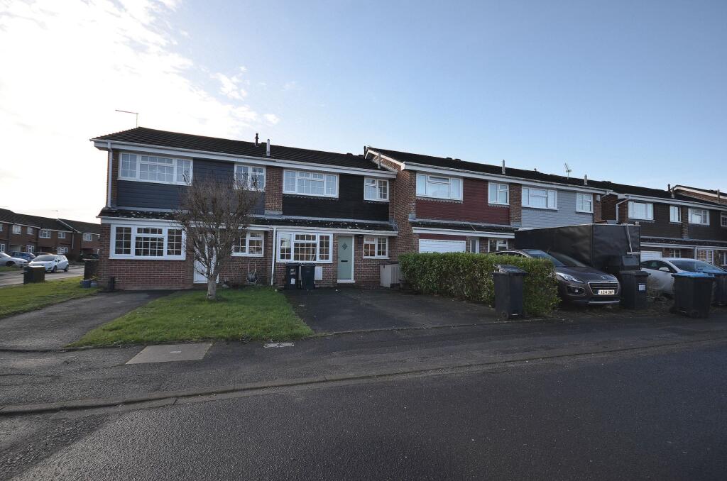 3 bed Mid Terraced House for rent in Hurn. From MK Estates - Bournemouth