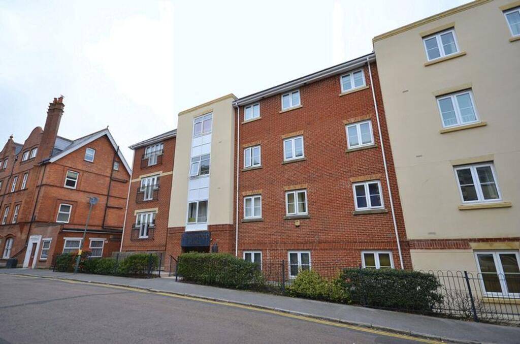 2 bed 1st Floor Flat for rent in Bournemouth. From MK Estates - Bournemouth