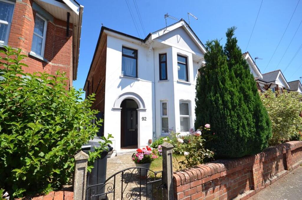 2 bed 1st Floor Flat for rent in Bournemouth. From MK Estates - Bournemouth