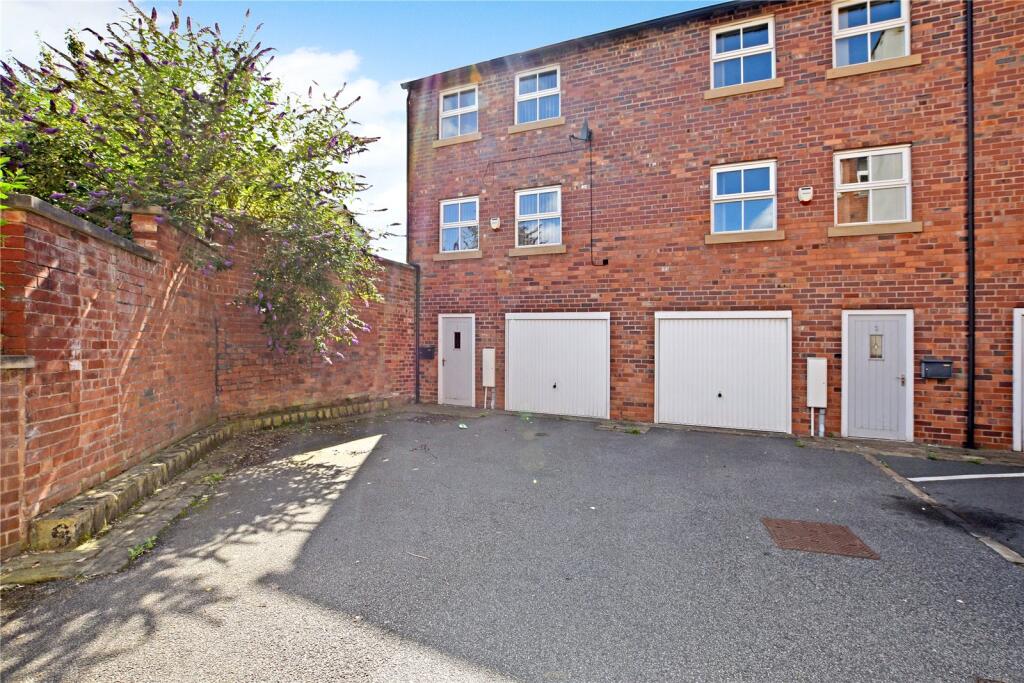 1 bed Detached for rent in Leeds. From Manning Stainton - Morley