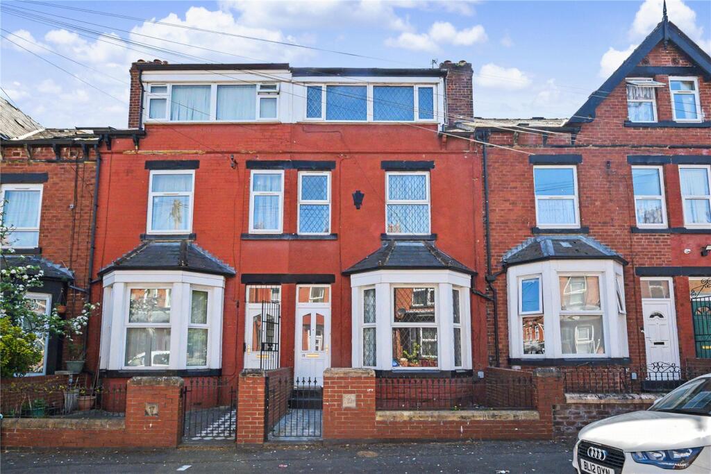 4 bed Mid Terraced House for rent in Leeds. From Manning Stainton - Morley 4 bed Mid Terraced House for rent in Leeds. From Manning Stainton - Morley