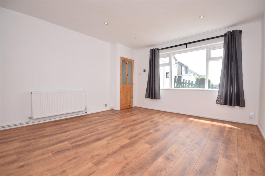 2 bed Mid Terraced House for rent in East Ardsley. From Manning Stainton - Morley