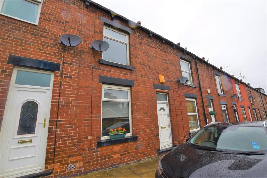 2 bed Mid Terraced House for rent in Morley. From Manning Stainton - Morley