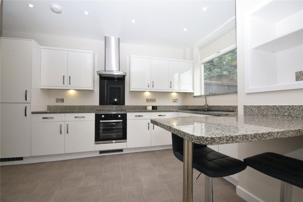 3 bed Mid Terraced House for rent in Troydale. From Manning Stainton - Morley 3 bed Mid Terraced House for rent in Troydale. From Manning Stainton - Morley