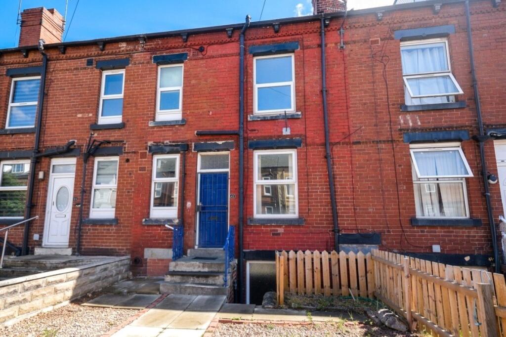 2 bed Mid Terraced House for rent in Leeds. From Manning Stainton - Morley