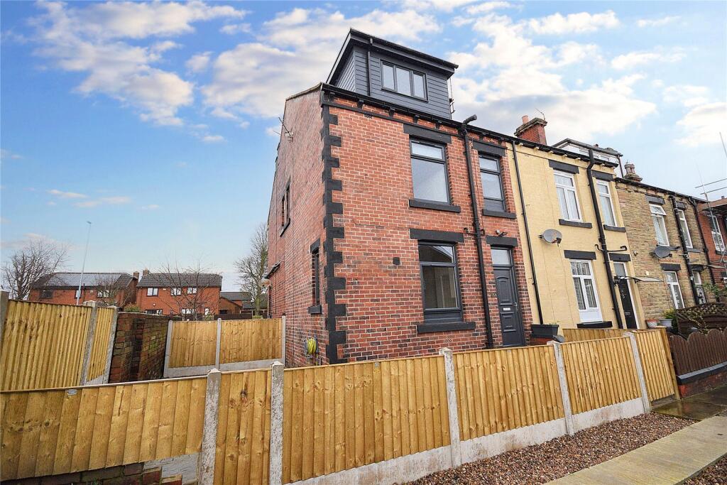 2 bed Mid Terraced House for rent in Leeds. From Manning Stainton - Morley