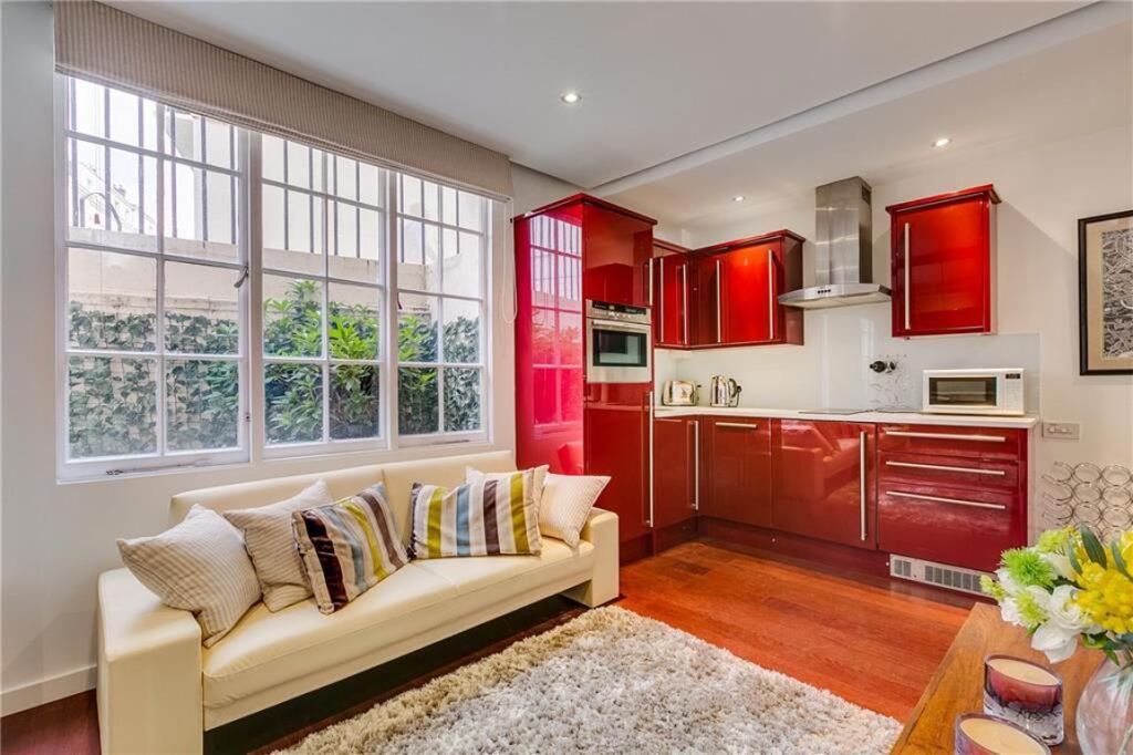 1 bed 1st Floor Flat for rent in Chelsea. From Marsh & Parsons - Chelsea