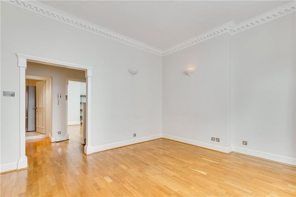 2 bed 1st Floor Flat for rent in Chelsea. From Marsh & Parsons - Chelsea