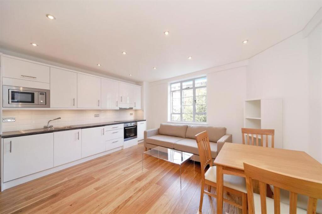 1 bed 1st Floor Flat for rent in Chelsea. From Marsh & Parsons - Chelsea