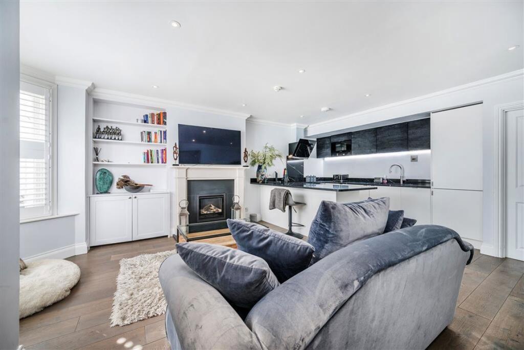1 bed 1st Floor Flat for rent in Chelsea. From Marsh & Parsons - Chelsea