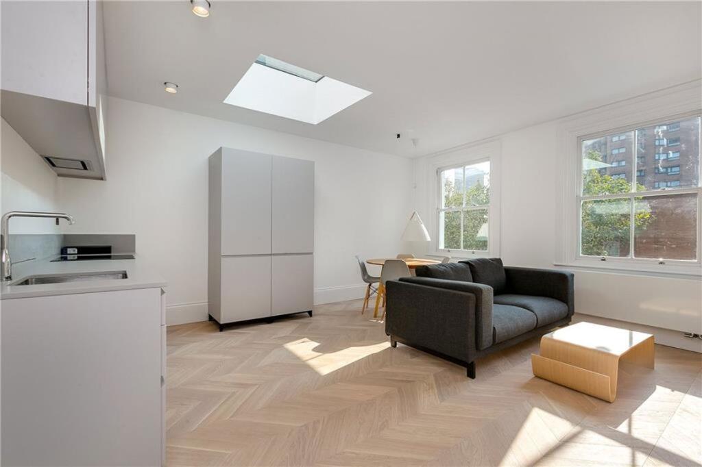 1 bed 1st Floor Flat for rent in Chelsea. From Marsh & Parsons - Chelsea
