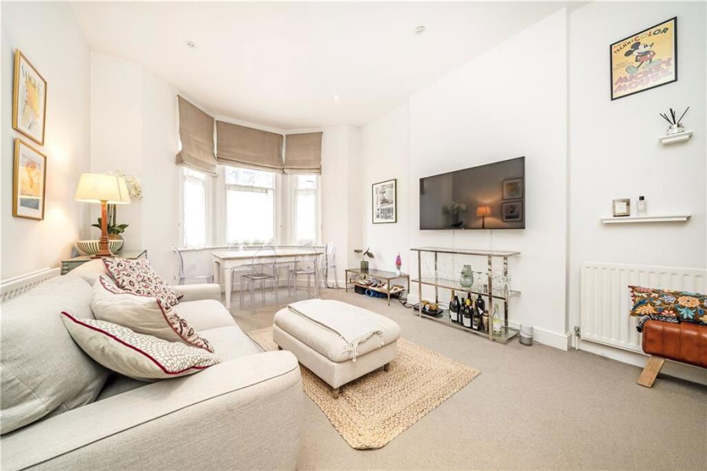 2 bed 1st Floor Flat for rent in London. From Marsh & Parsons - Chelsea