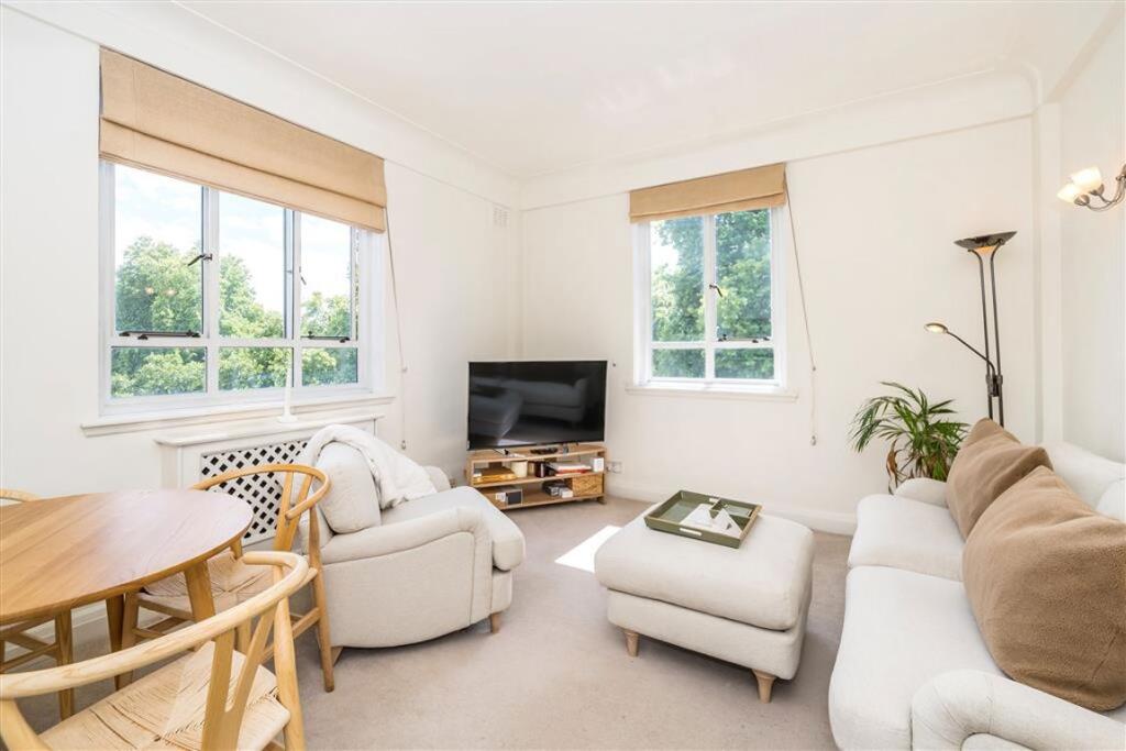 2 bed 1st Floor Flat for rent in Chelsea. From Marsh & Parsons - Chelsea