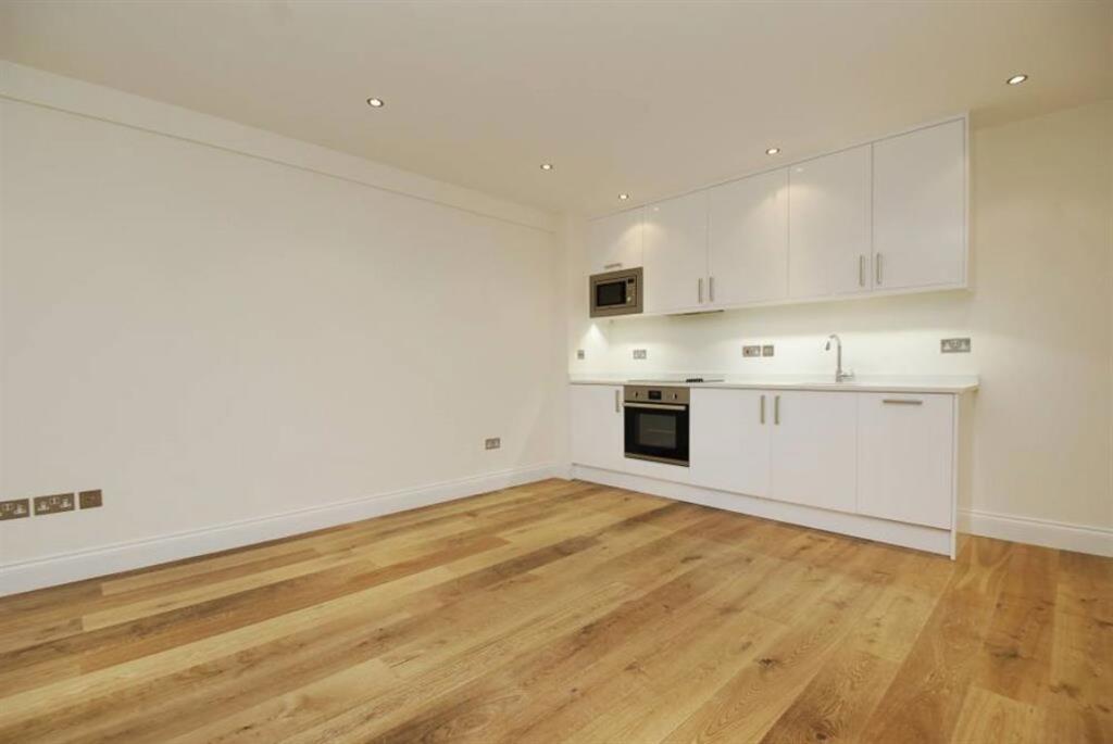 1 bed 1st Floor Flat for rent in London. From Marsh & Parsons - Chelsea