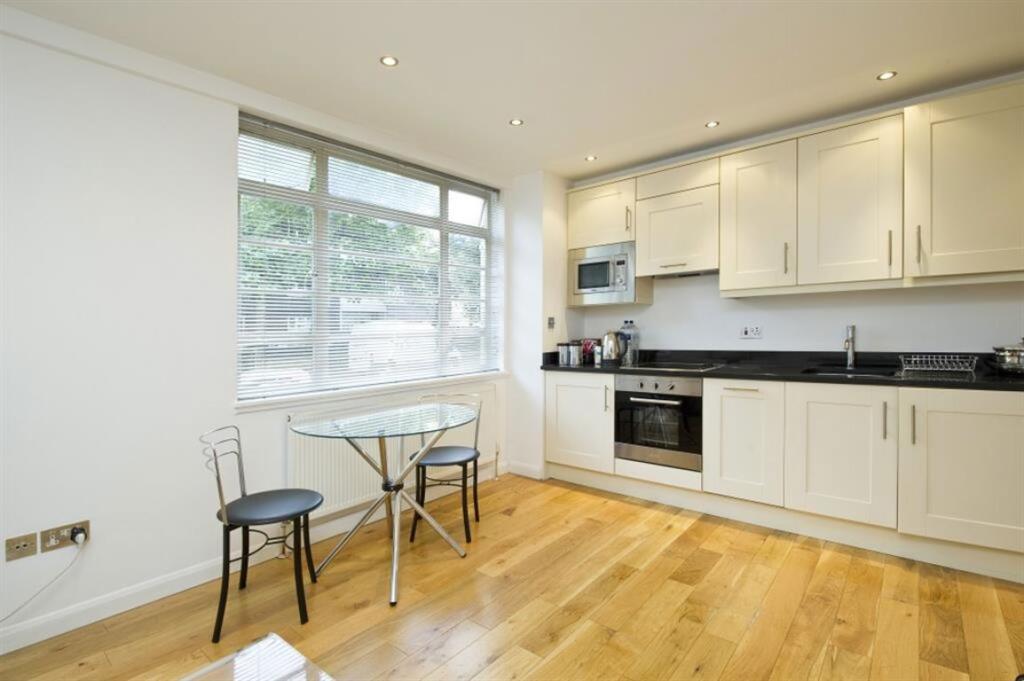 1 bed 1st Floor Flat for rent in Chelsea. From Marsh & Parsons - Chelsea
