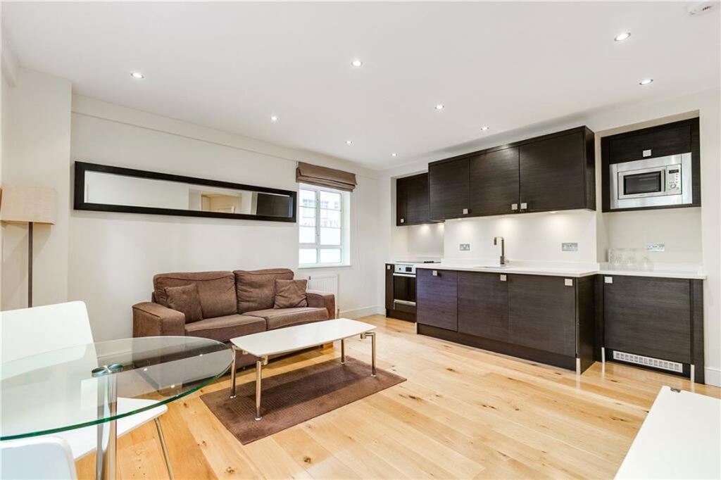 1 bed 1st Floor Flat for rent in Chelsea. From Marsh & Parsons - Chelsea