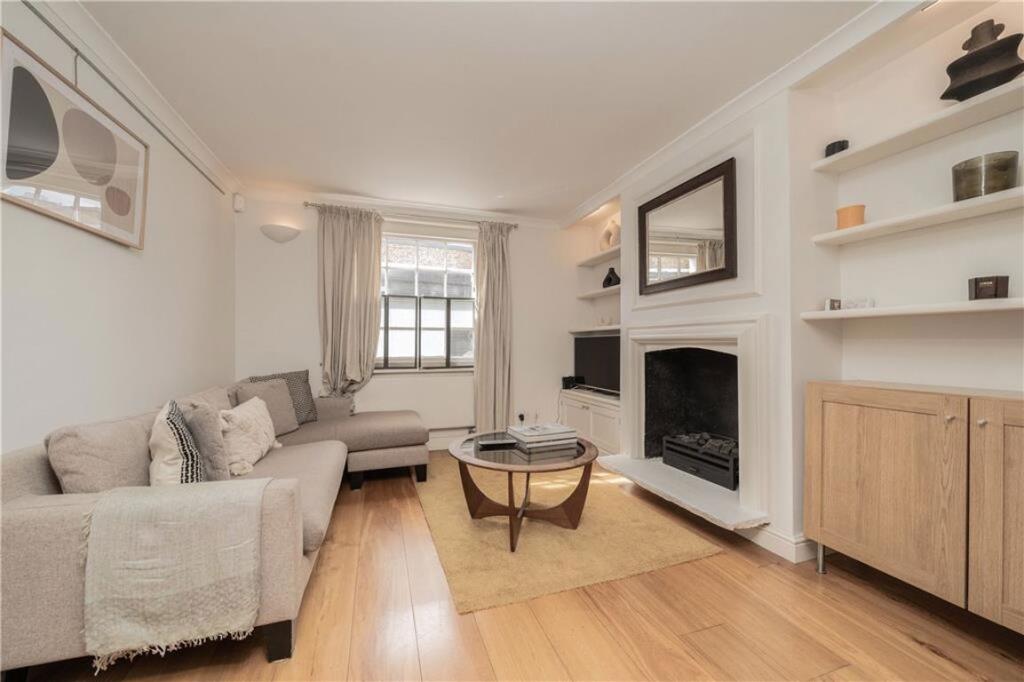 2 bed Mid Terraced House for rent in Chelsea. From Marsh & Parsons - Chelsea