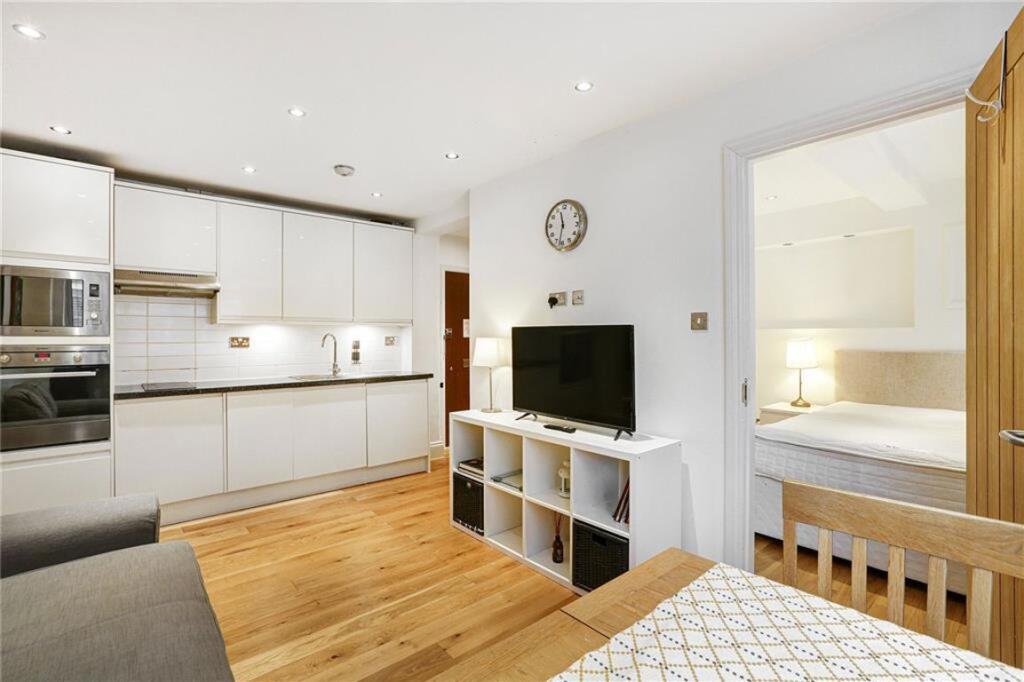 1 bed 1st Floor Flat for rent in Chelsea. From Marsh & Parsons - Chelsea