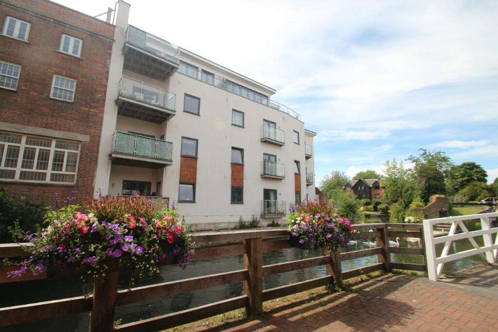 1 bed 1st Floor Flat for rent in Newbury. From Marc Allen Estate Agents - Hungerford