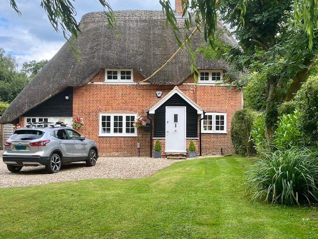 2 bed Detached for rent in Lower Green. From Marc Allen Estate Agents - Hungerford 2 bed Detached for rent in Lower Green. From Marc Allen Estate Agents - Hungerford