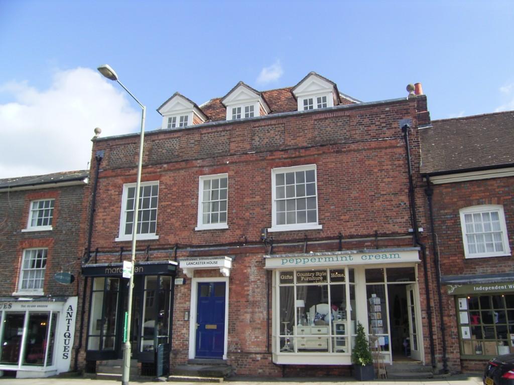 1 bed 1st Floor Flat for rent in Hungerford. From Marc Allen Estate Agents - Hungerford 1 bed 1st Floor Flat for rent in Hungerford. From Marc Allen Estate Agents - Hungerford