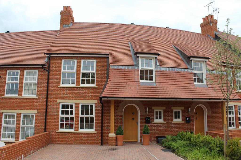 3 bed Mid Terraced House for rent in Hungerford. From Marc Allen Estate Agents - Hungerford