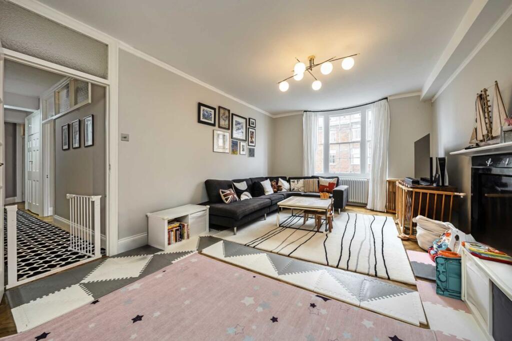 3 bed 1st Floor Flat for rent in London. From Marsh and Parsons - Notting Hill