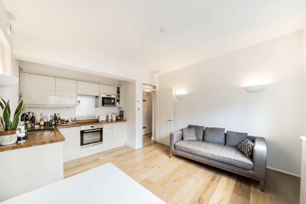 1 bed 1st Floor Flat for rent in Kensington. From Marsh and Parsons - Notting Hill