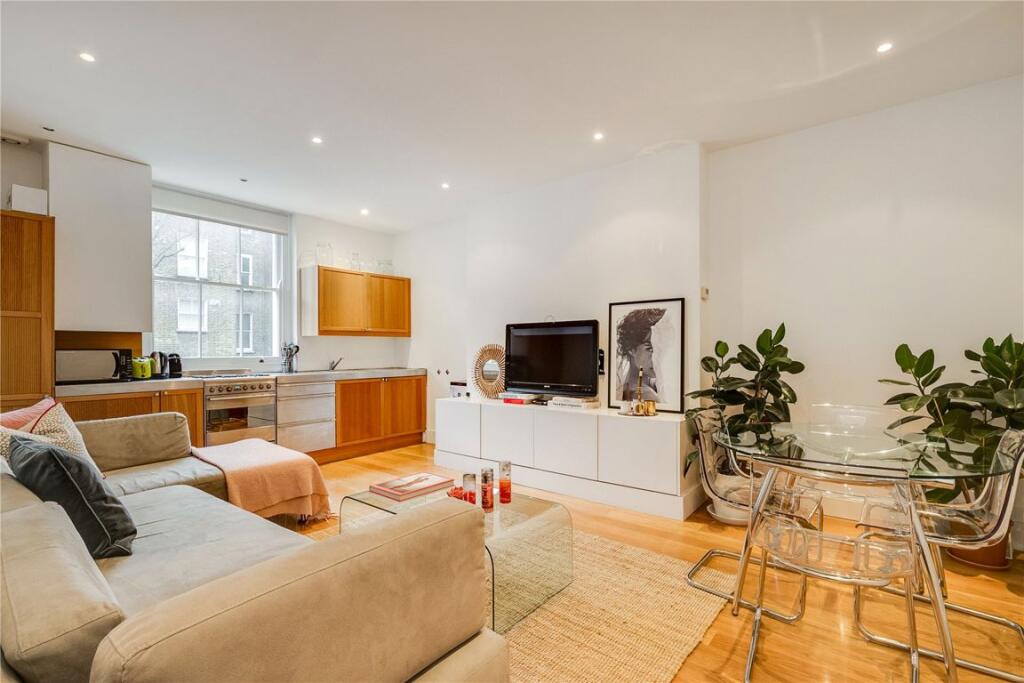 2 bed 1st Floor Flat for rent in London. From Marsh and Parsons - Notting Hill