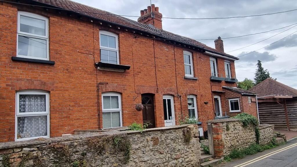 2 bed Mid Terraced House for rent in Shrivenham. From Minerva Property Management - Swindon