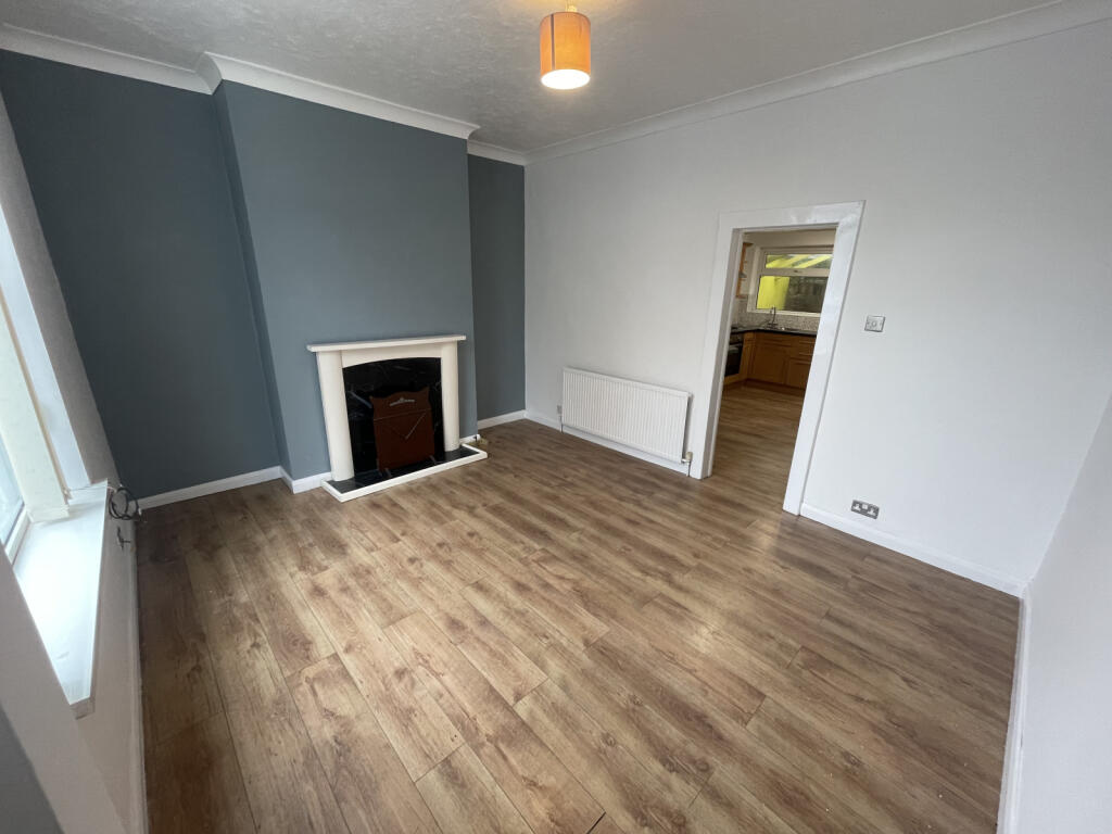 2 bed Mid Terraced House for rent in Hull. From MRC Estate & Letting Agents - Hull
