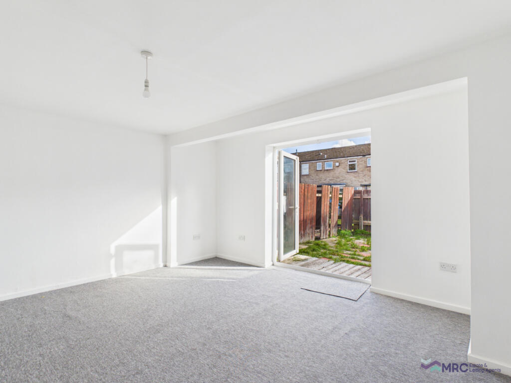 3 bed Mid Terraced House for rent in Hull. From MRC Estate & Letting Agents - Hull