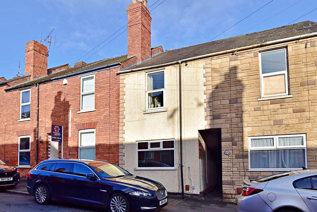 3 bed Mid Terraced House for rent in Lincoln. From Starkey & Brown - Lincoln