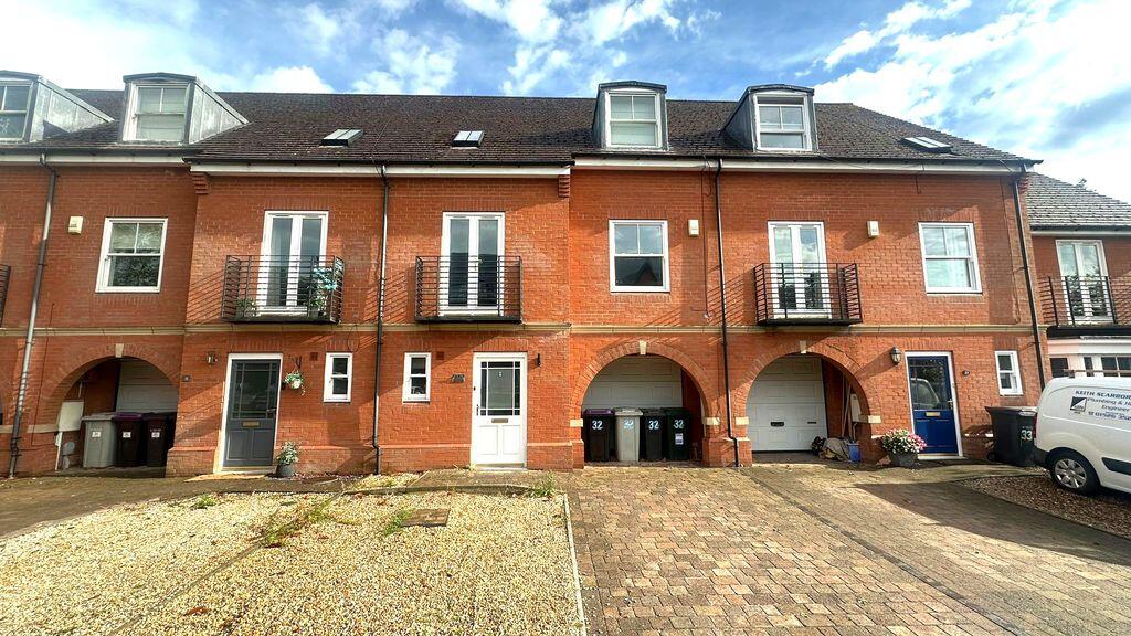 4 bed Mid Terraced House for rent in Woodhall Spa. From Starkey & Brown - Lincoln