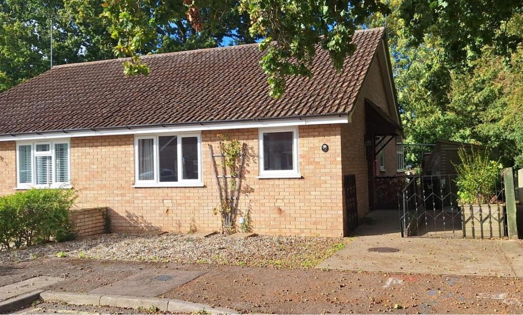 1 bed Semi-detached bungalow for rent in Stowmarket. From Maxwell Brown - Stowmarket