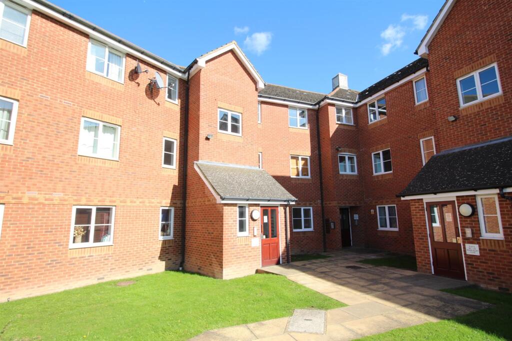 2 bed Apartment for rent in Ashford. From Martins Estates - Ashford 2 bed Apartment for rent in Ashford. From Martins Estates - Ashford