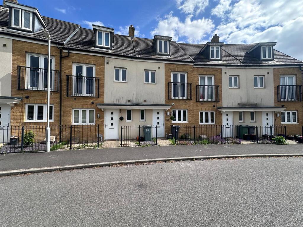 4 bed Detached for rent in Ashford. From Martins Estates - Ashford 4 bed Detached for rent in Ashford. From Martins Estates - Ashford