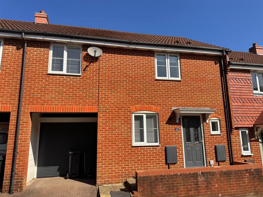 3 bed Mid Terraced House for rent in Ashford. From Martins Estates - Ashford 3 bed Mid Terraced House for rent in Ashford. From Martins Estates - Ashford