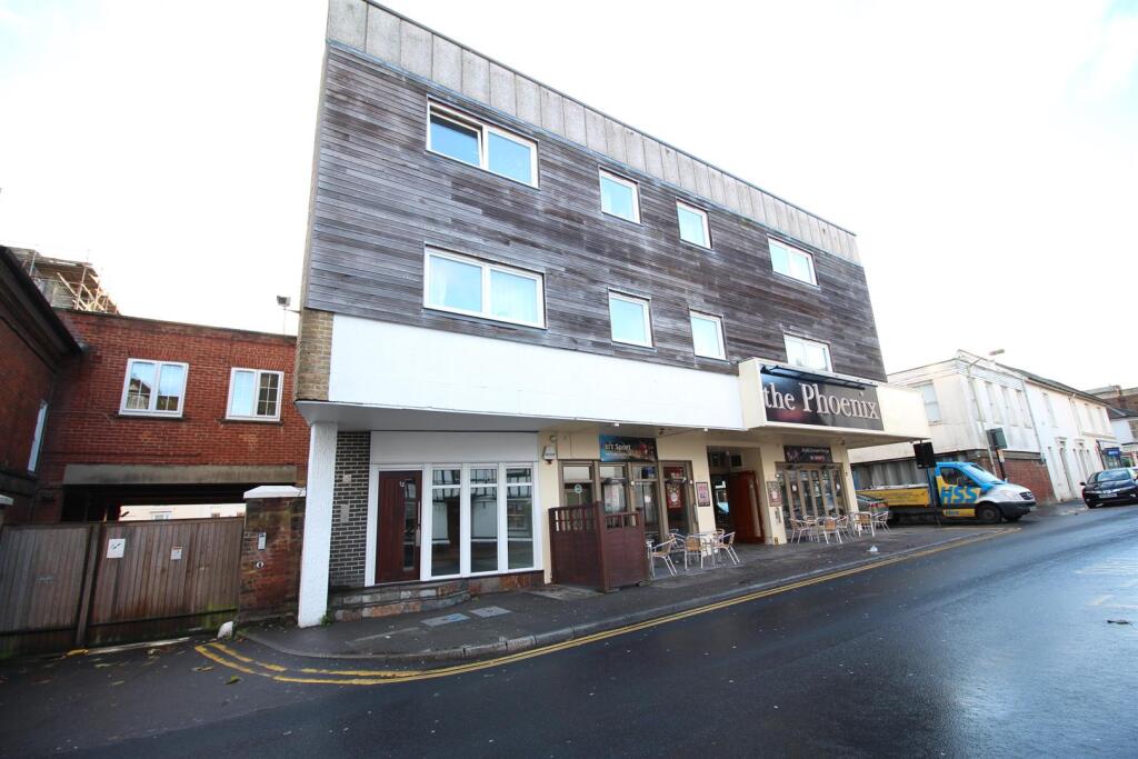 2 bed 1st Floor Flat for rent in Ashford. From Martins Estates - Ashford