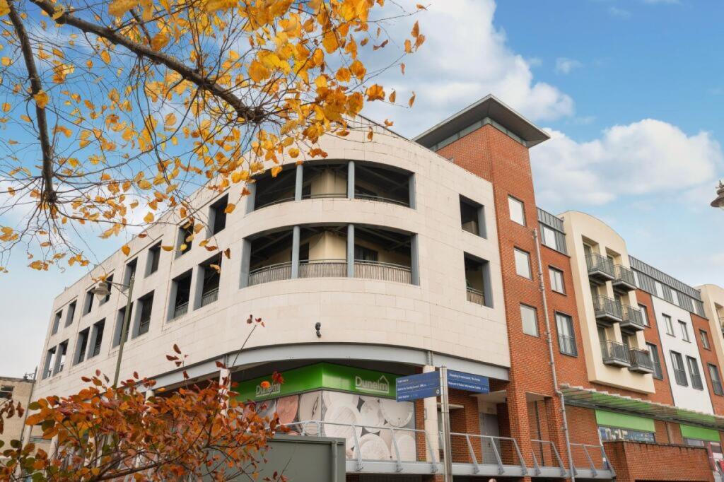 2 bed 1st Floor Flat for rent in Horsham. From Massey Residential Lettings - Hove 2 bed 1st Floor Flat for rent in Horsham. From Massey Residential Lettings - Hove