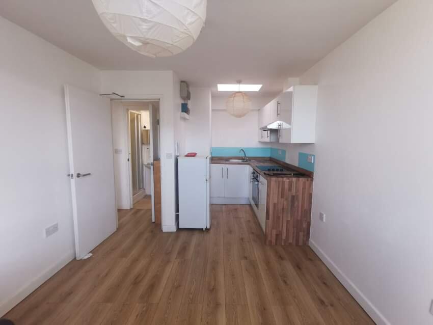 1 bed 1st Floor Flat for rent in Brighton and Hove. From Massey Residential Lettings - Hove
