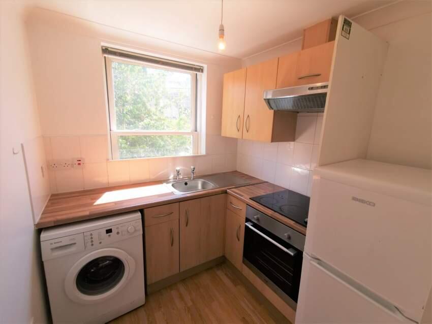4 bed 1st Floor Flat for rent in Brighton and Hove. From Massey Residential Lettings - Hove