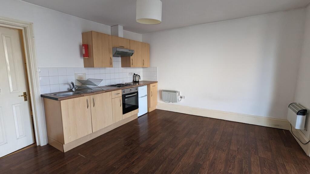 4 bed 1st Floor Flat for rent in Brighton and Hove. From Massey Residential Lettings - Hove